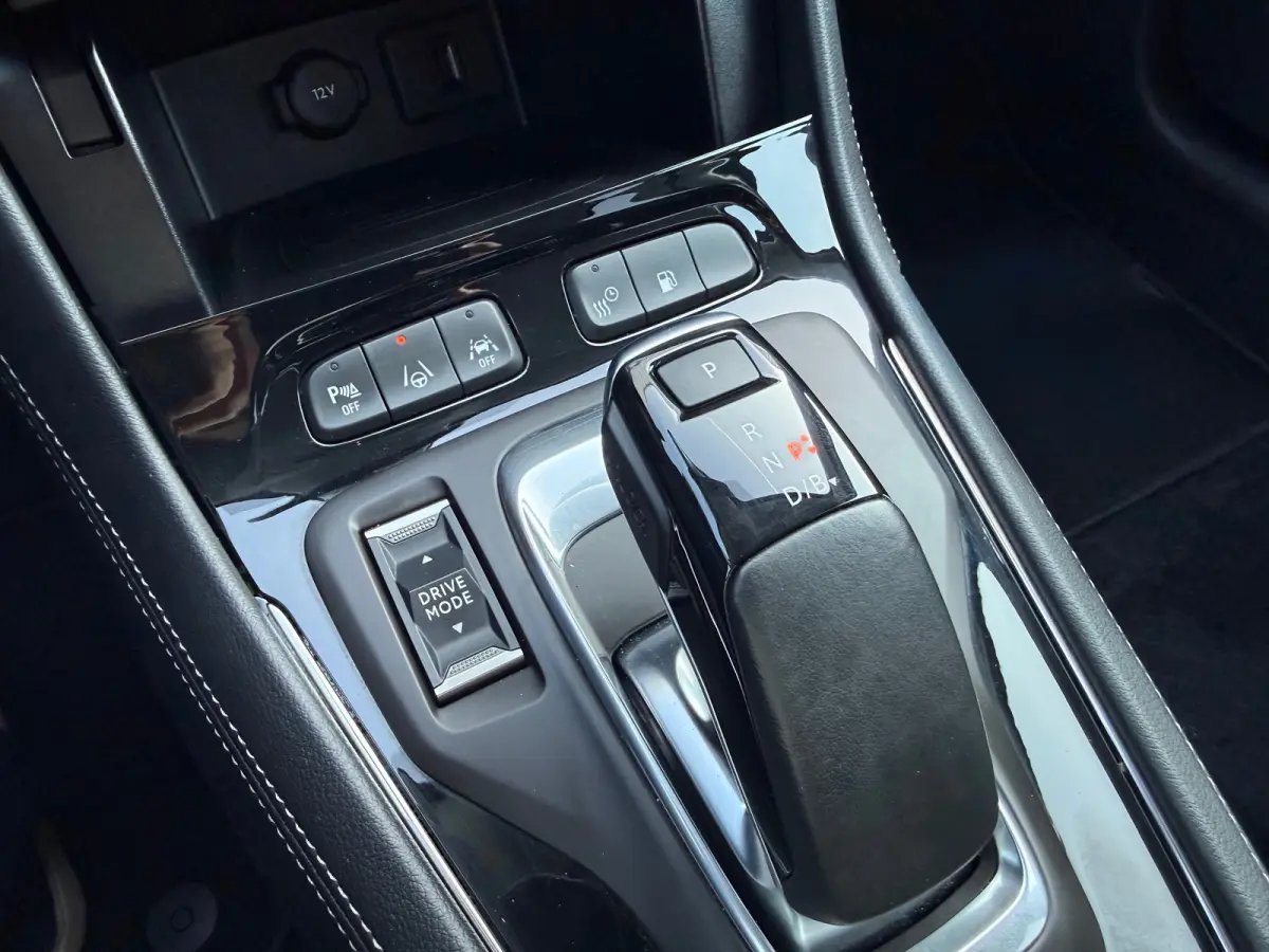 1.6 Turbo Plug-In Hybrid Ultimate 180PK | ADAPTIVE CRUISE CONTROL| ALCANTARA BEKLEDING| KEYLESS ENTRY&START| 360 CAMERA