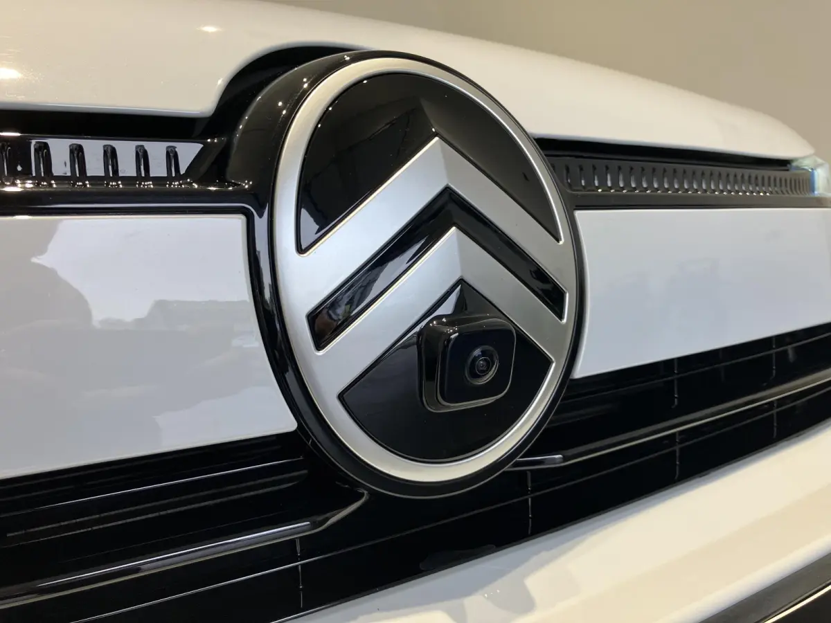 1.2 Hybrid 145pk Max | APPLE CARPLAY & ANDROID AUTO | CAMERA | NAVI | STOELVERWARMING |