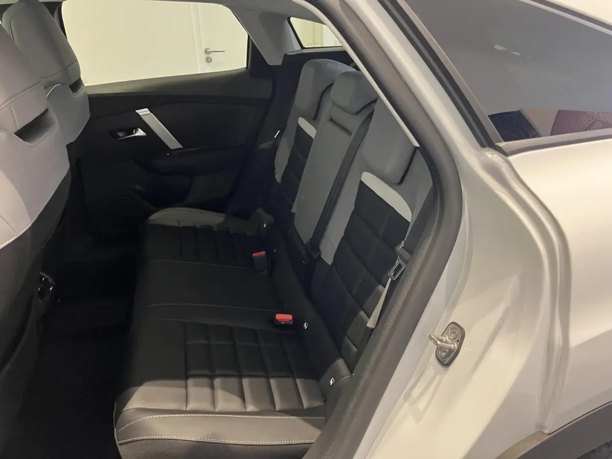 1.2 Hybrid 145pk Max | APPLE CARPLAY & ANDROID AUTO | CAMERA | NAVI | STOELVERWARMING |