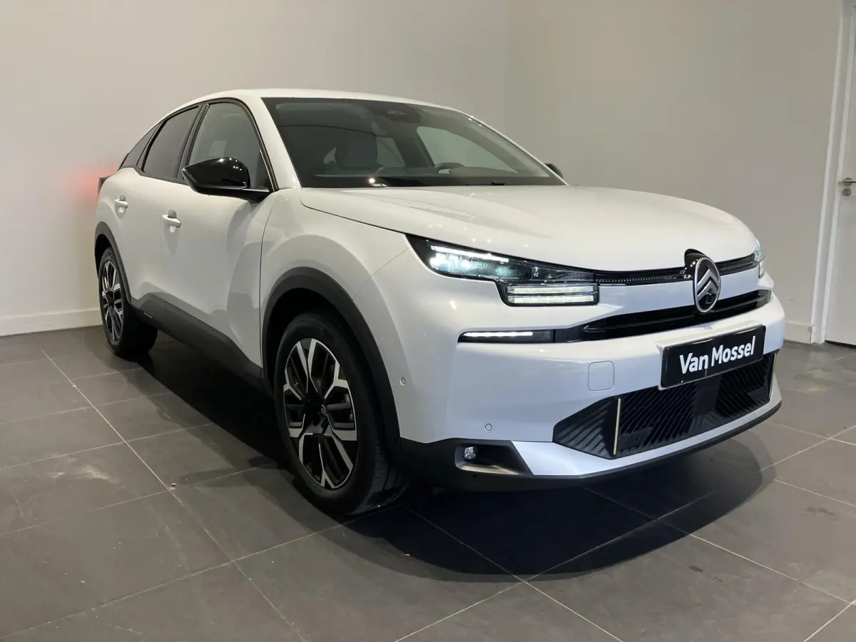 1.2 Hybrid 145pk Max | APPLE CARPLAY & ANDROID AUTO | CAMERA | NAVI | STOELVERWARMING |