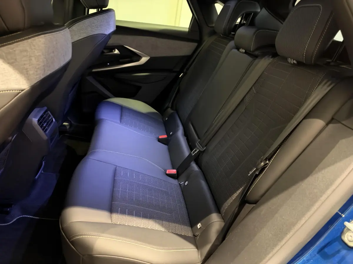 1.2 Hybrid 145 GT | APPLE CARPLAY & ANDROID AUTO | CAMERA | GT-UITVOERING | BUITENKANSJE |