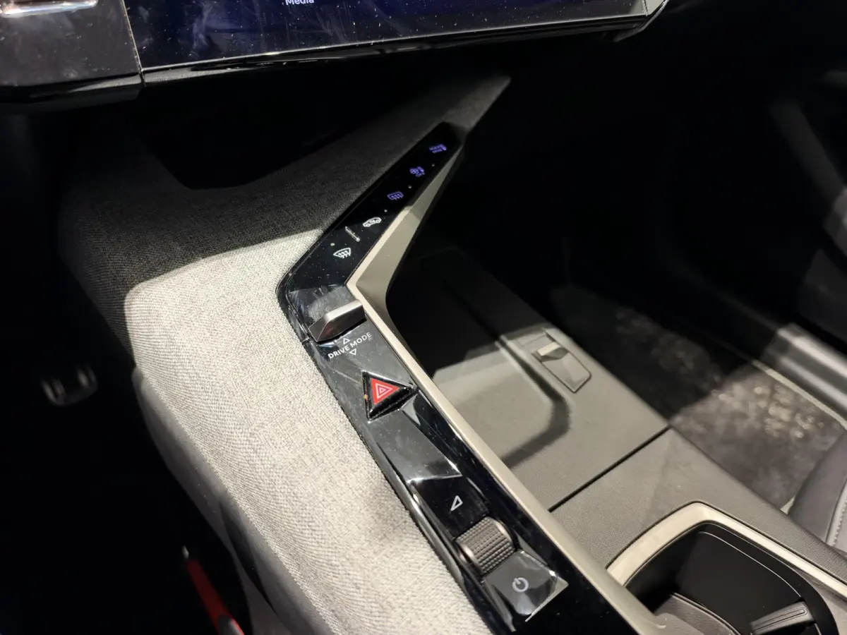 1.2 Hybrid 145 GT | APPLE CARPLAY & ANDROID AUTO | CAMERA | GT-UITVOERING | BUITENKANSJE |