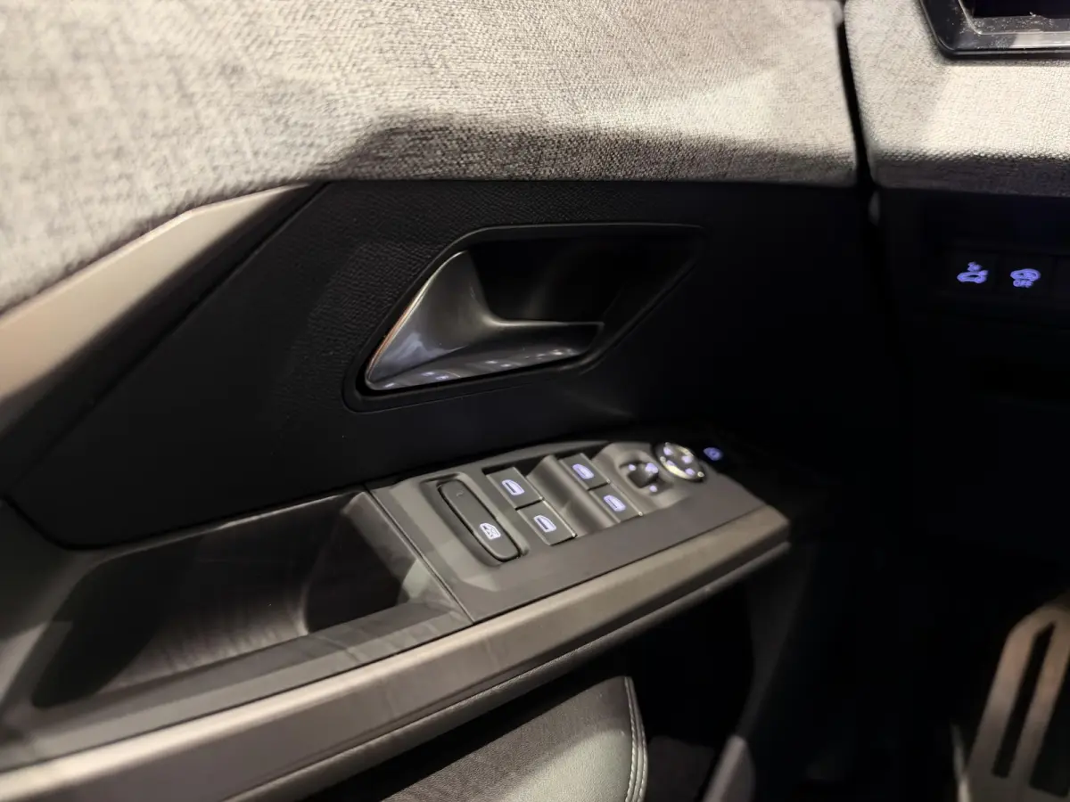 1.2 Hybrid 145 GT | APPLE CARPLAY & ANDROID AUTO | CAMERA | GT-UITVOERING | BUITENKANSJE |