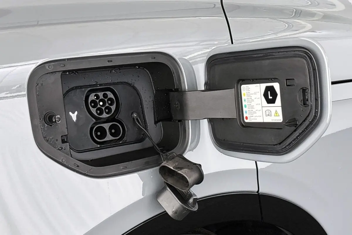 Business Edition 80 kWh Head-Up Stoelverwarming Panoramadak