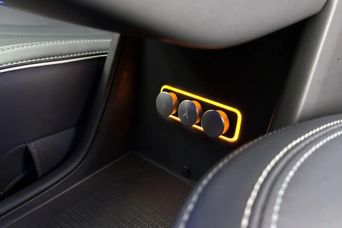 Business Edition 80 kWh Head-Up Stoelverwarming Panoramadak