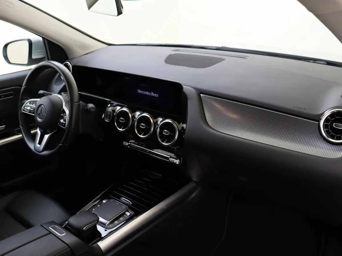250 e Luxury Line /360 Camera /Apple Carplay /Dodehoekassistent