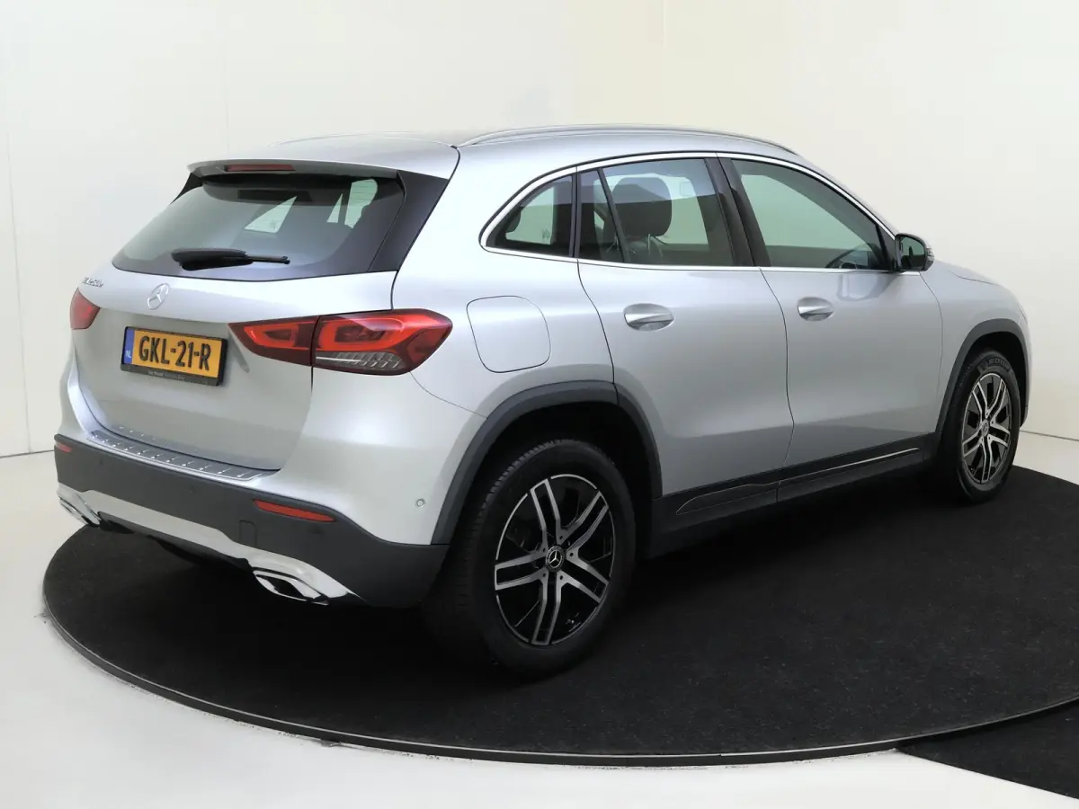 250 e Luxury Line /360 Camera /Apple Carplay /Dodehoekassistent