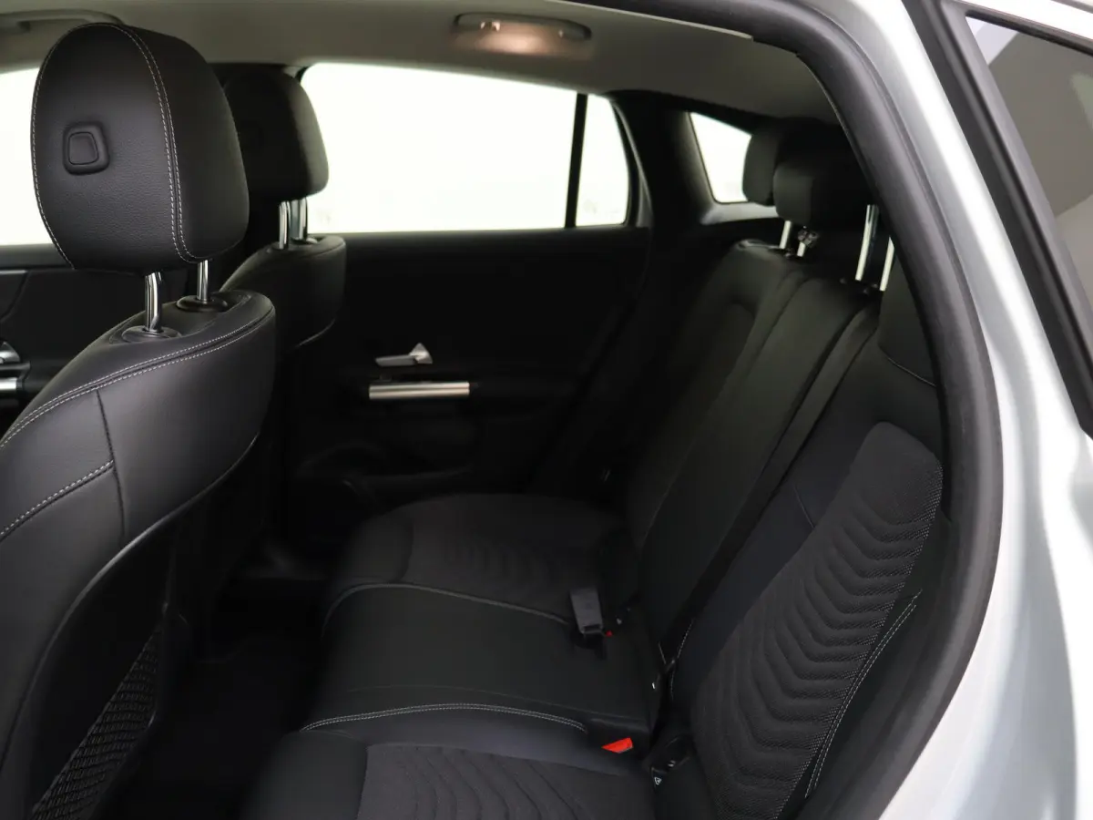 250 e Luxury Line /360 Camera /Apple Carplay /Dodehoekassistent