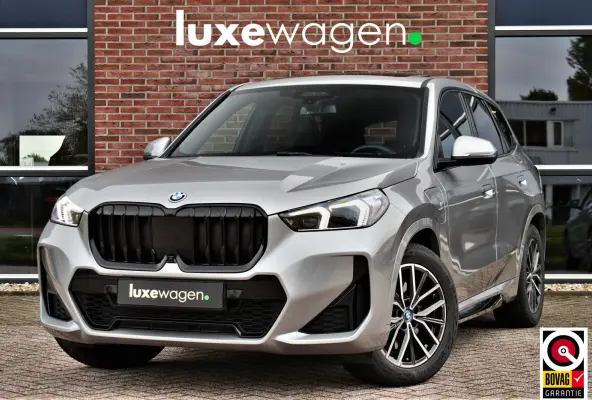 xDrive25e M-Sport Pano Trekh ACC 360 H/K HUD Massage E-zetels