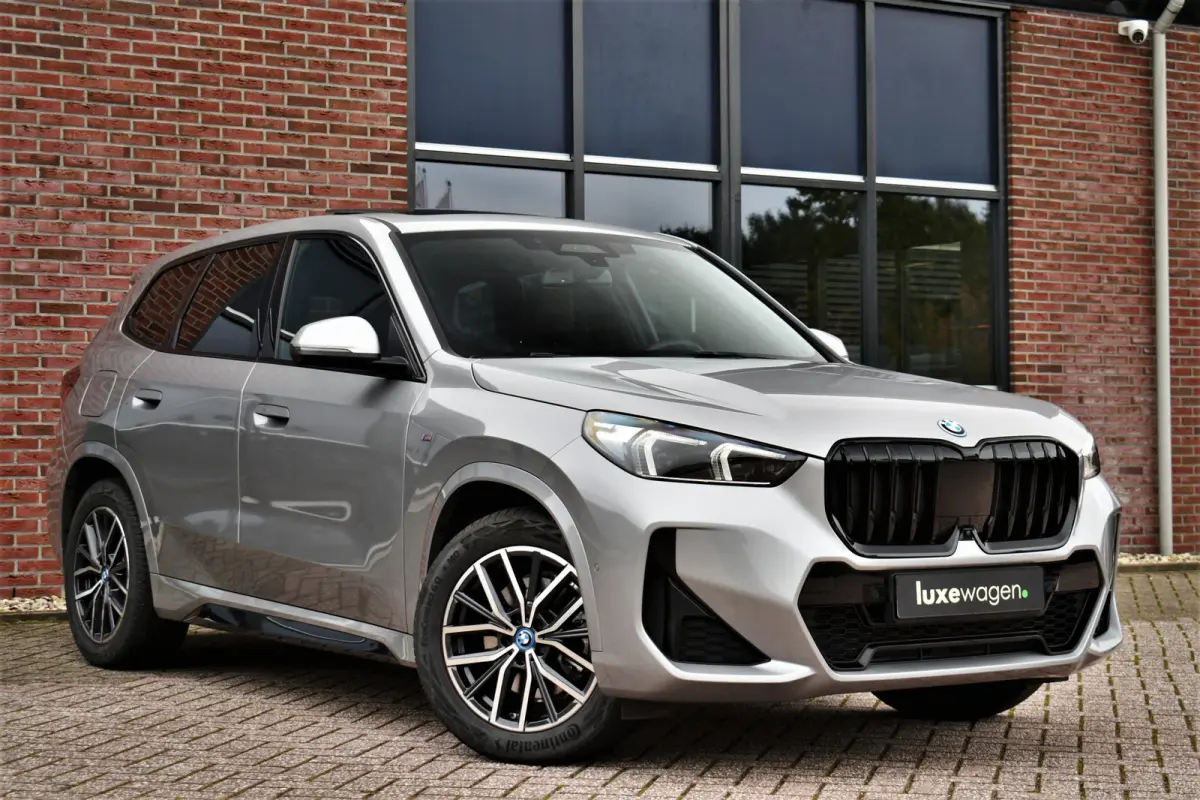 xDrive25e M-Sport Pano Trekh ACC 360 H/K HUD Massage E-zetels