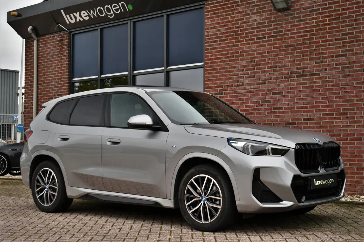 xDrive25e M-Sport Pano Trekh ACC 360 H/K HUD Massage E-zetels