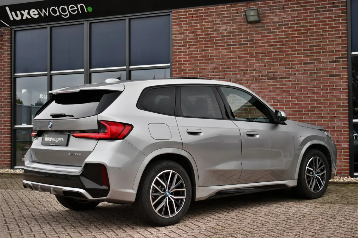 xDrive25e M-Sport Pano Trekh ACC 360 H/K HUD Massage E-zetels