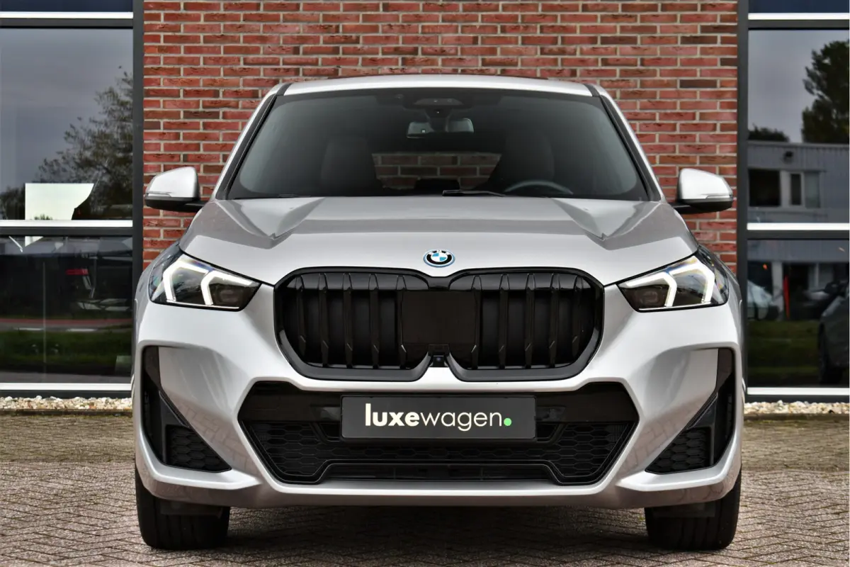 xDrive25e M-Sport Pano Trekh ACC 360 H/K HUD Massage E-zetels
