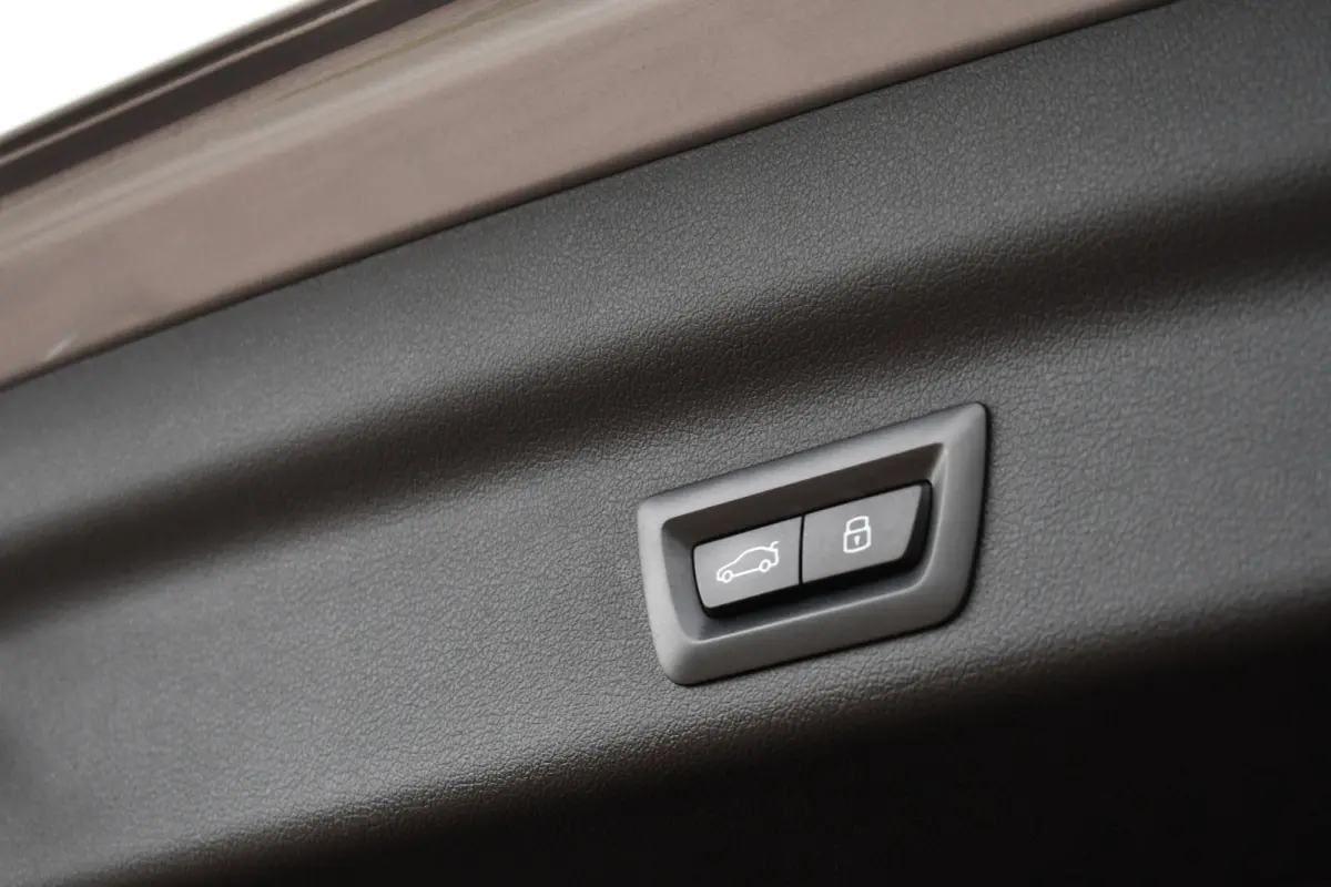 xDrive25e M-Sport Pano Trekh ACC 360 H/K HUD Massage E-zetels