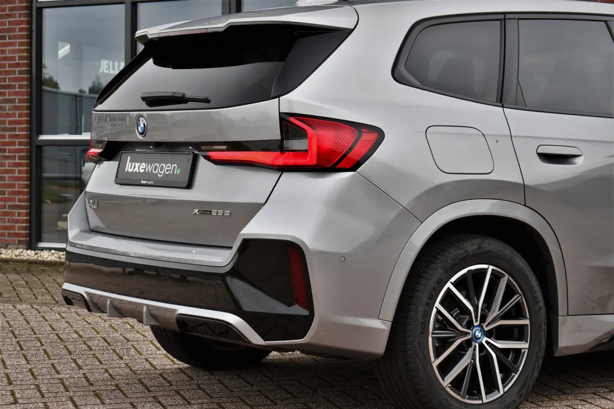 xDrive25e M-Sport Pano Trekh ACC 360 H/K HUD Massage E-zetels
