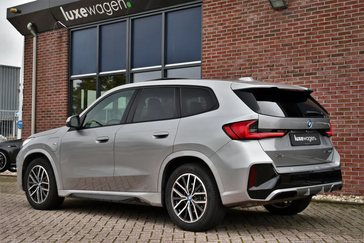 xDrive25e M-Sport Pano Trekh ACC 360 H/K HUD Massage E-zetels