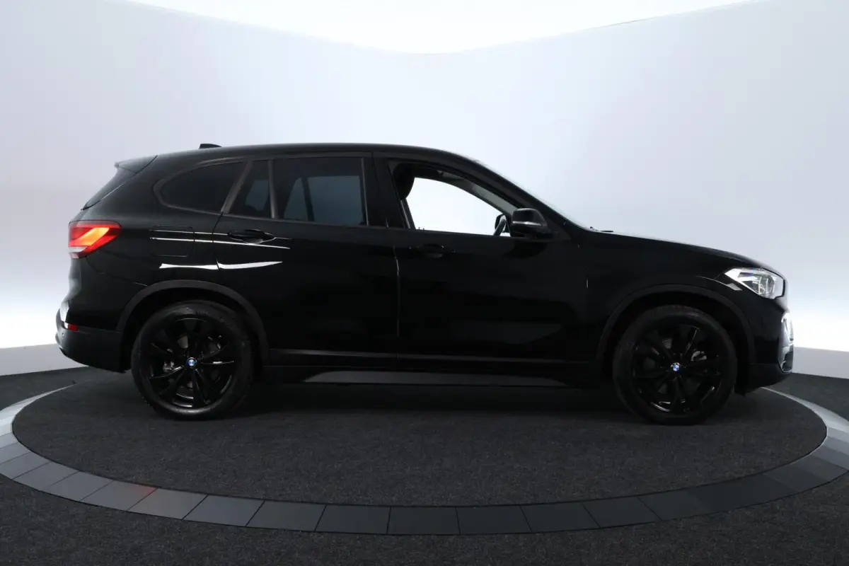 xDrive25e Business Edition Plus |LED|HUD|PDC|SFEERVERL.|ST VWM|+++