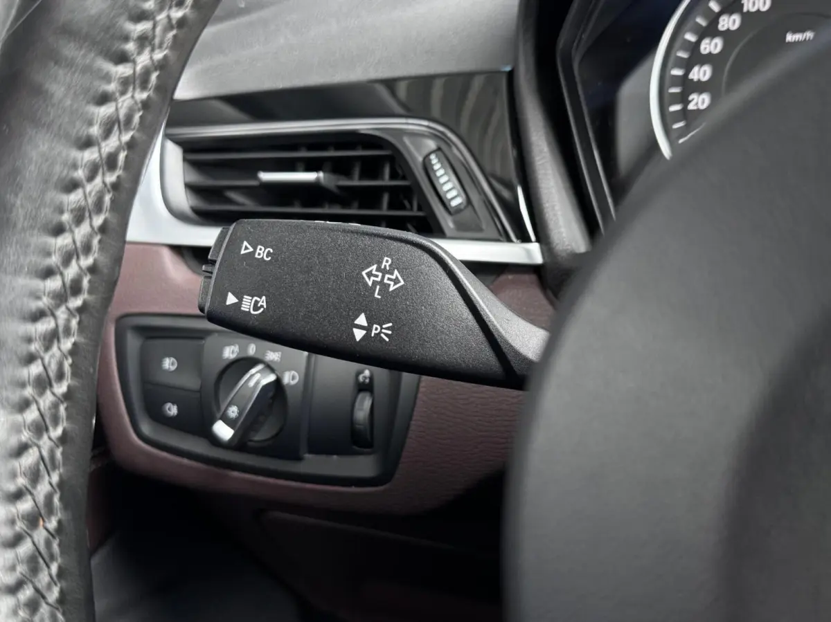 sDrive20i High Executive M Sport NL AUTO|VOL OPTIES