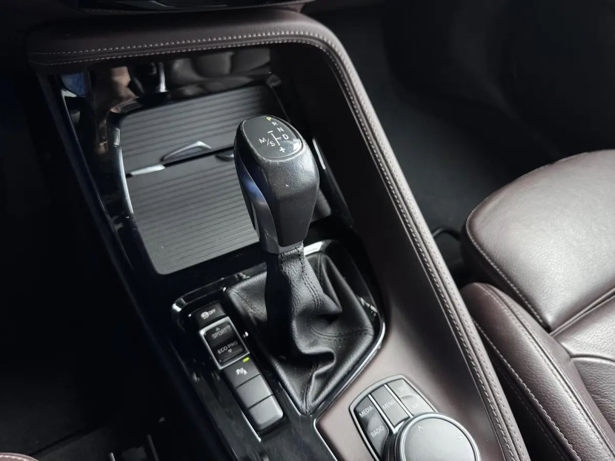 sDrive20i High Executive M Sport NL AUTO|VOL OPTIES