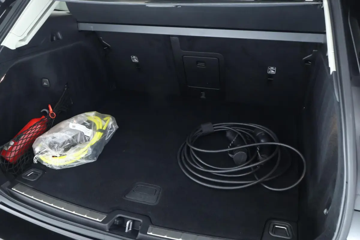 2.0 T6 Plug-in hybrid AWD Core Bright Long Range |PANO|CAMERA|LED|ST + STUUR VWM|TREKHAAK|CARPLAY|+++