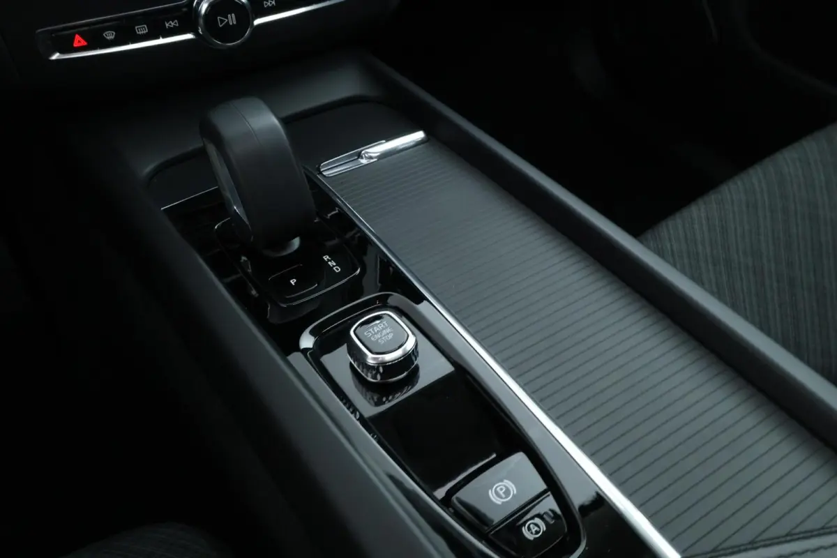 2.0 T6 Plug-in hybrid AWD Core Bright Long Range |PANO|CAMERA|LED|ST + STUUR VWM|TREKHAAK|CARPLAY|+++
