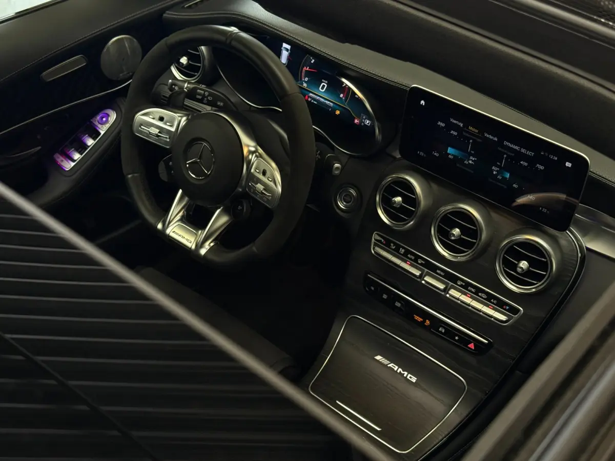 AMG 63 S 4MATIC+ / Kuipstoelen / Pano / Virtual Cockpit / Alcantara / Sfeerverlichting / Carplay /
