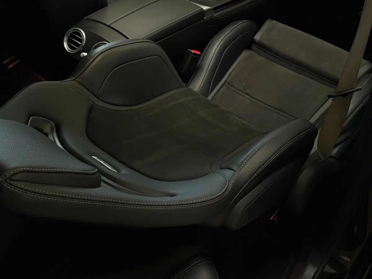 AMG 63 S 4MATIC+ / Kuipstoelen / Pano / Virtual Cockpit / Alcantara / Sfeerverlichting / Carplay /