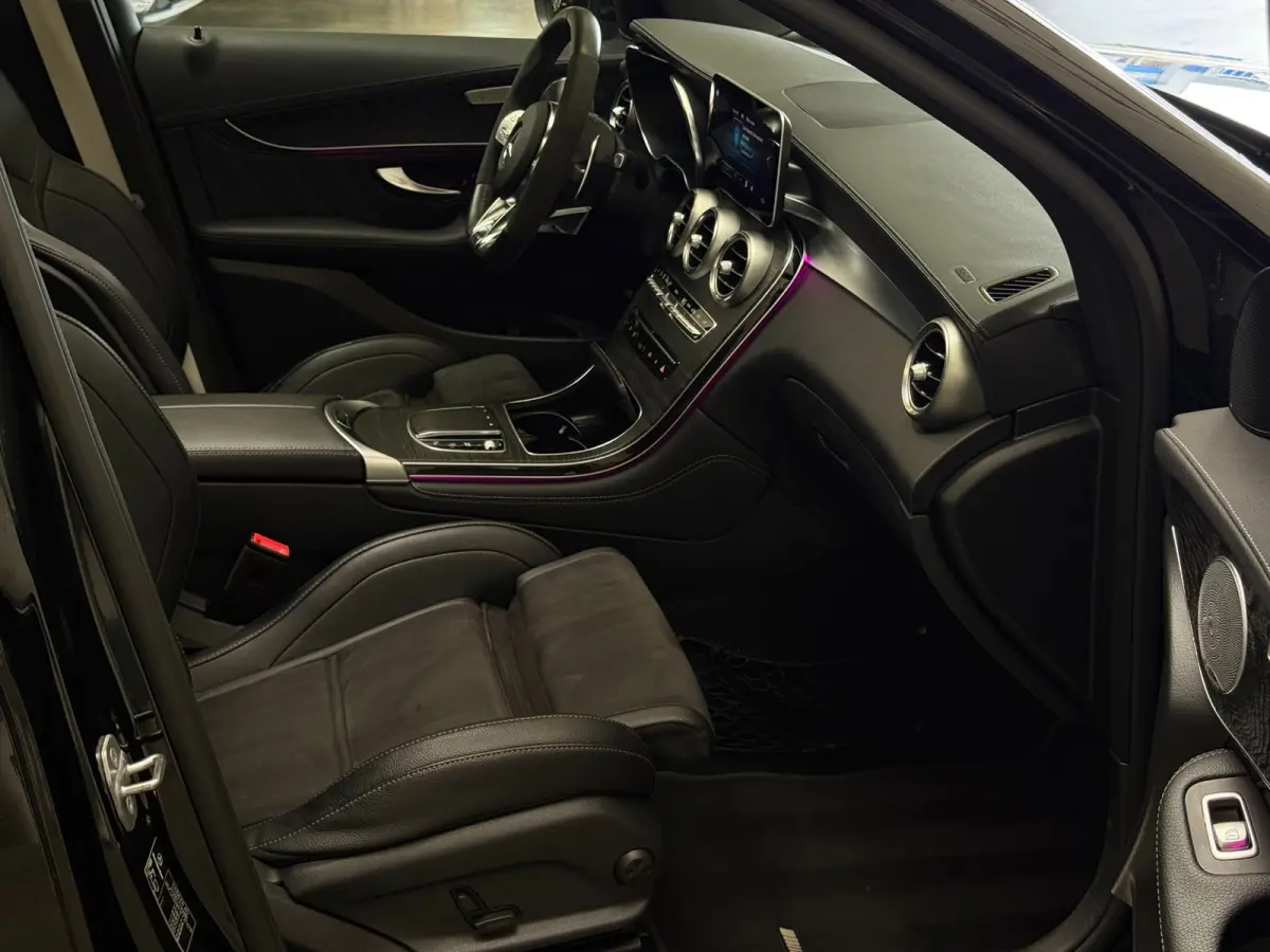 AMG 63 S 4MATIC+ / Kuipstoelen / Pano / Virtual Cockpit / Alcantara / Sfeerverlichting / Carplay /