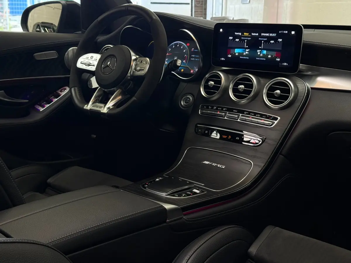AMG 63 S 4MATIC+ / Kuipstoelen / Pano / Virtual Cockpit / Alcantara / Sfeerverlichting / Carplay /