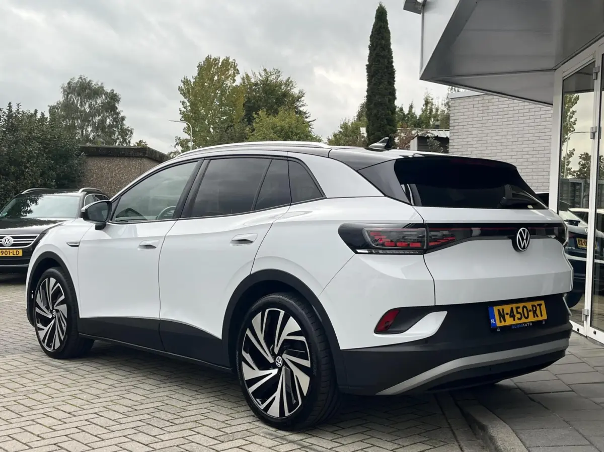 204PK 77 kWh PANO+MEMORY+IQ-LED+KEYLESS+21''