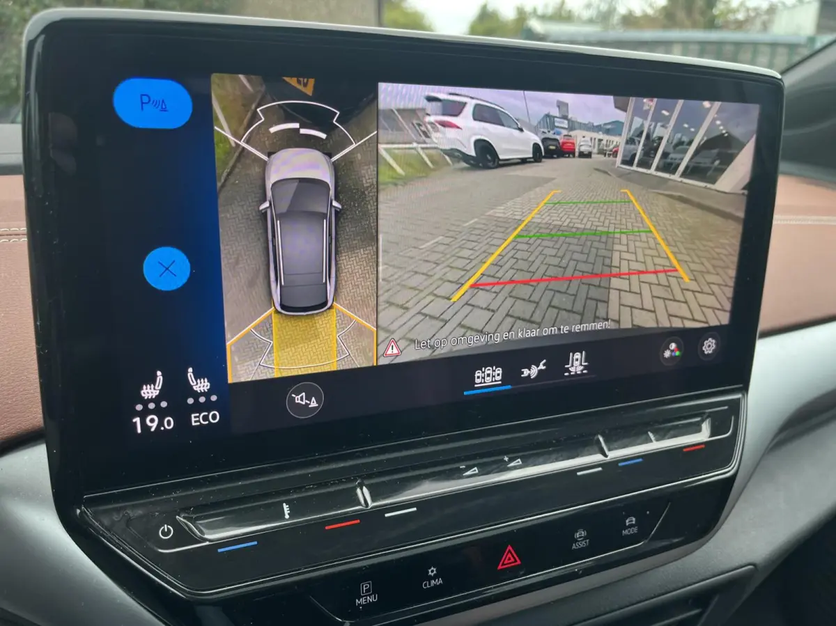 204PK 77 kWh PANO+MEMORY+IQ-LED+KEYLESS+21''