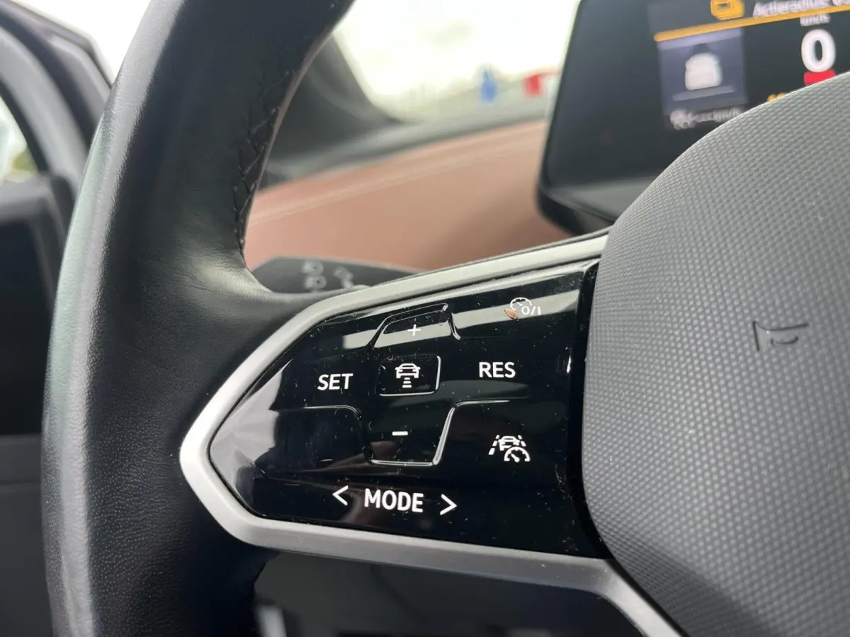 204PK 77 kWh PANO+MEMORY+IQ-LED+KEYLESS+21''