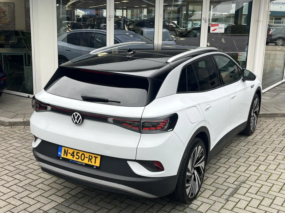 204PK 77 kWh PANO+MEMORY+IQ-LED+KEYLESS+21''