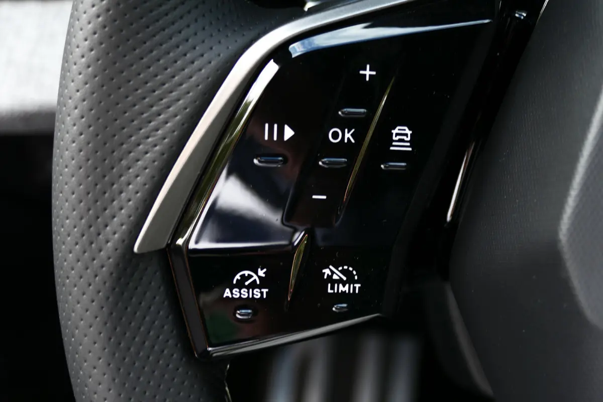 GT Exclusive - Elektrisch | Adaptieve cruise control met Stop&Go functie | LED 3D-achterlichten | Pack Safety Plus