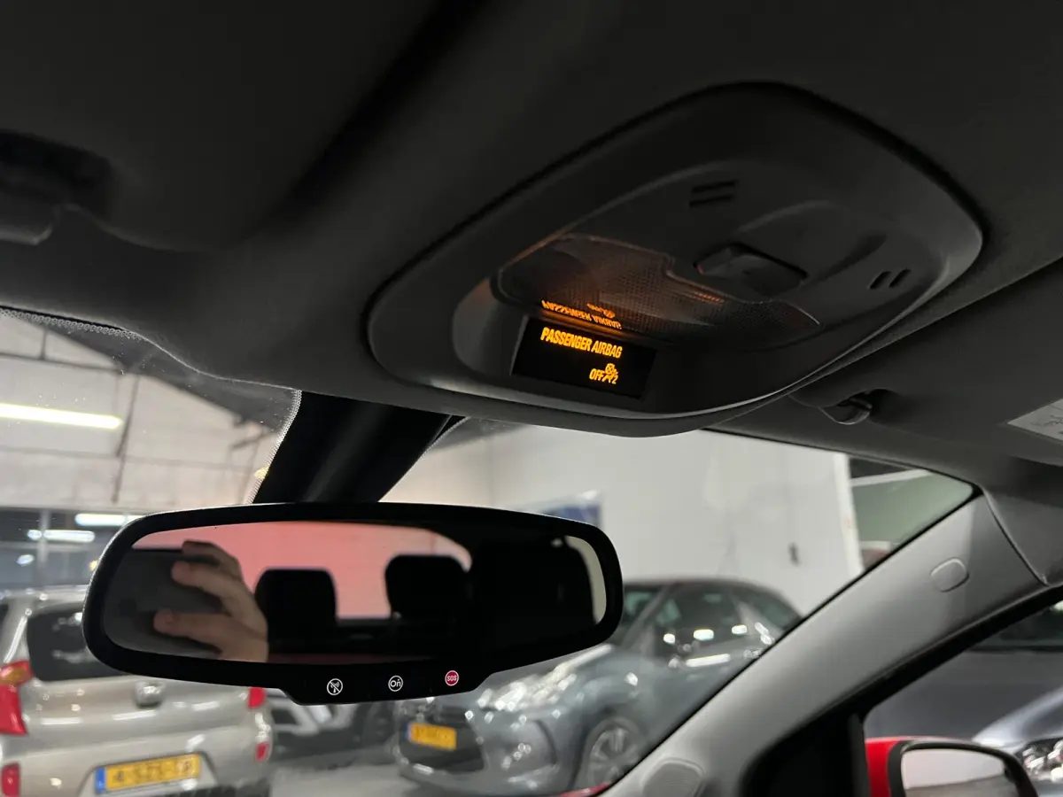 1.0 Online Edition CARPLAY / NAP / NAVIGATIE