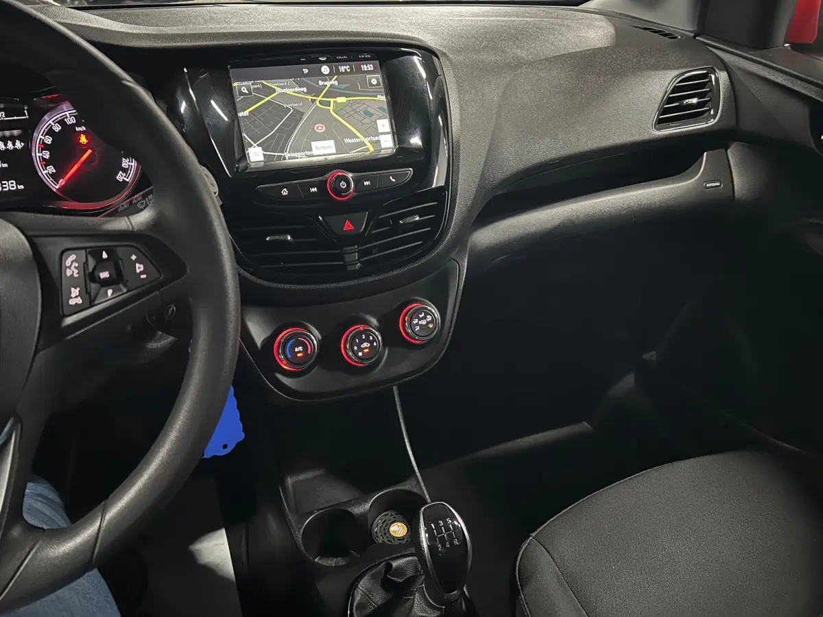 1.0 Online Edition CARPLAY / NAP / NAVIGATIE