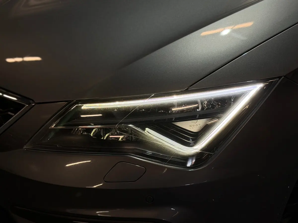 1.8 TSI FR AUT/180-PK!/LED/LEDER/PANO/SFEERV/NAVI/CARPLAY/BEATS/CRUISE/ACC/PDC/DCC/VDOH/12-MND-GARANTIE