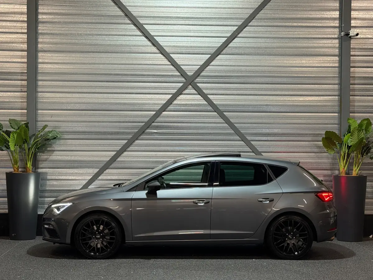 1.8 TSI FR AUT/180-PK!/LED/LEDER/PANO/SFEERV/NAVI/CARPLAY/BEATS/CRUISE/ACC/PDC/DCC/VDOH/12-MND-GARANTIE
