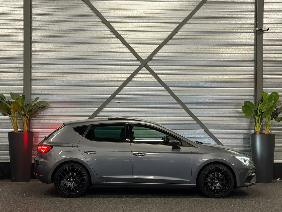 1.8 TSI FR AUT/180-PK!/LED/LEDER/PANO/SFEERV/NAVI/CARPLAY/BEATS/CRUISE/ACC/PDC/DCC/VDOH/12-MND-GARANTIE