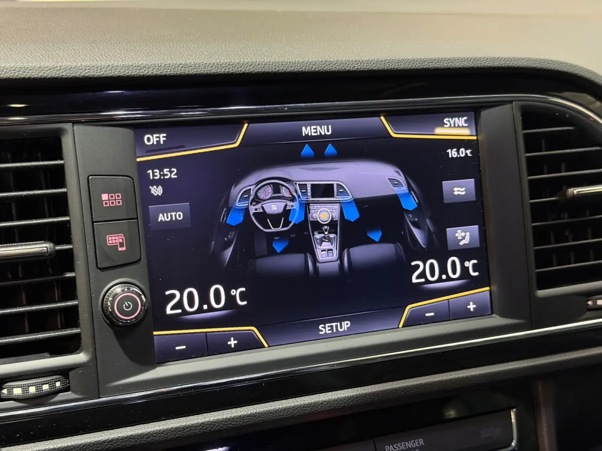 1.8 TSI FR AUT/180-PK!/LED/LEDER/PANO/SFEERV/NAVI/CARPLAY/BEATS/CRUISE/ACC/PDC/DCC/VDOH/12-MND-GARANTIE
