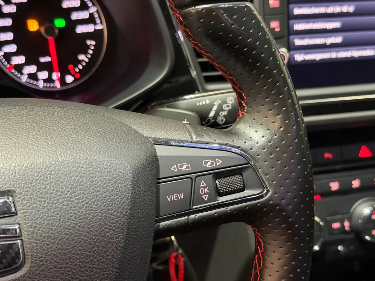 1.8 TSI FR AUT/180-PK!/LED/LEDER/PANO/SFEERV/NAVI/CARPLAY/BEATS/CRUISE/ACC/PDC/DCC/VDOH/12-MND-GARANTIE