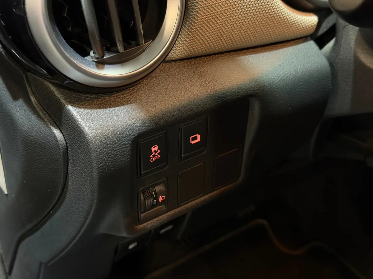 1.0L Visia+ LED/AIRCO/CRUISE/MULTIMEDIA/VDOH/NAP/12-MND-GARANTIE