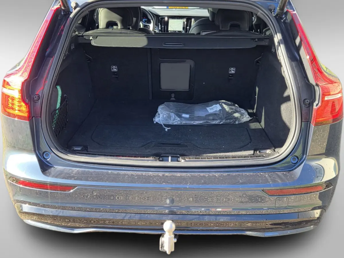 2.0 T8 Plug-in hybrid AWD Plus Dark | Trekhaak | 360 Camera | Memory | Harman/Kardon