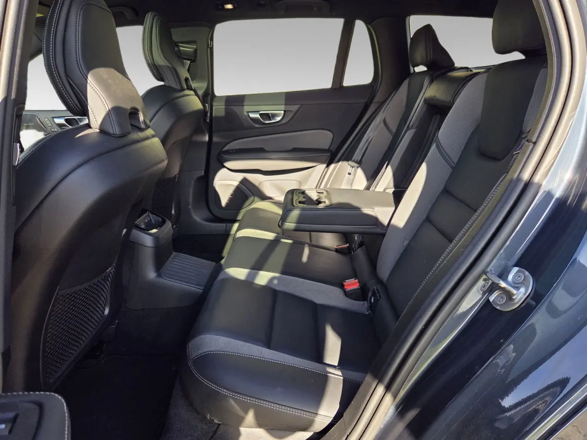 2.0 T8 Plug-in hybrid AWD Plus Dark | Trekhaak | 360 Camera | Memory | Harman/Kardon
