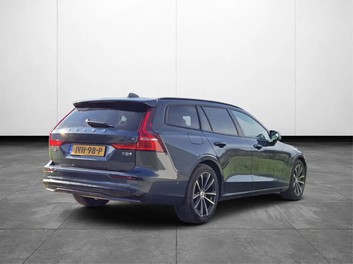 2.0 T8 Plug-in hybrid AWD Plus Dark | Trekhaak | 360 Camera | Memory | Harman/Kardon