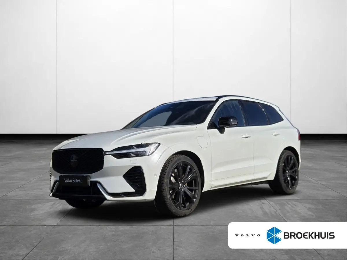 2.0 T6 Plug-in hybrid AWD Ultra Black Edition | Luchtvering | Trekhaak | 360 cam | Pano | 21" Velgen