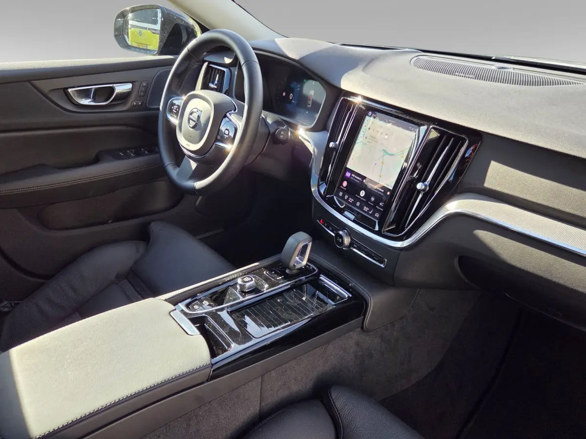2.0 T6 Plug-in hybrid AWD Plus Dark | Trekhaak | 360 Camera | Harman/Kardon | Pano | Memory