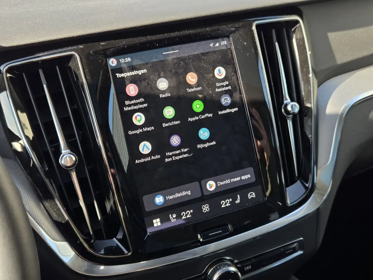 2.0 T6 Plug-in hybrid AWD Plus Dark | Trekhaak | 360 Camera | Harman/Kardon | Pano | Memory