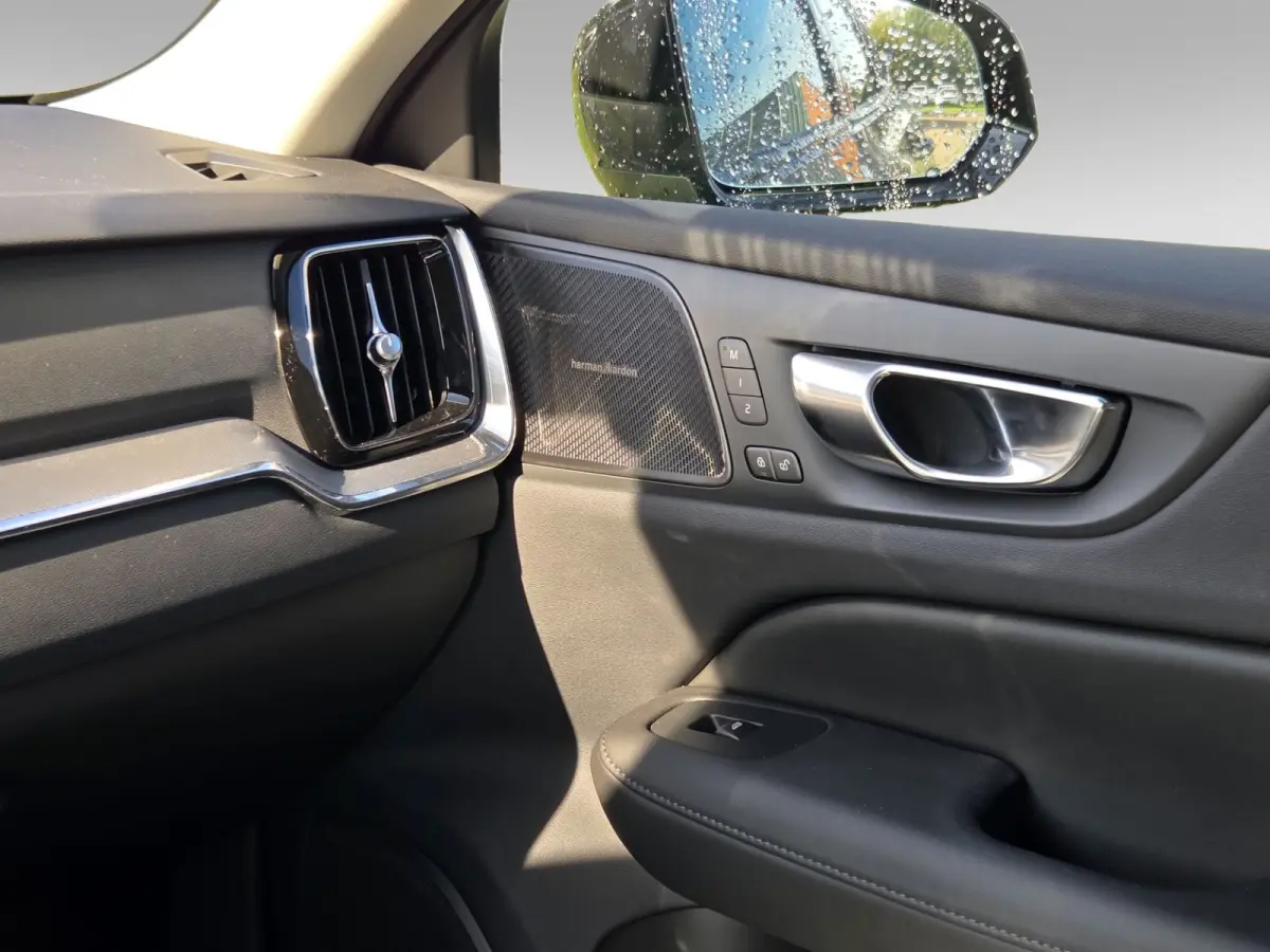 2.0 T6 Plug-in hybrid AWD Plus Dark | Trekhaak | 360 Camera | Harman/Kardon | Pano | Memory