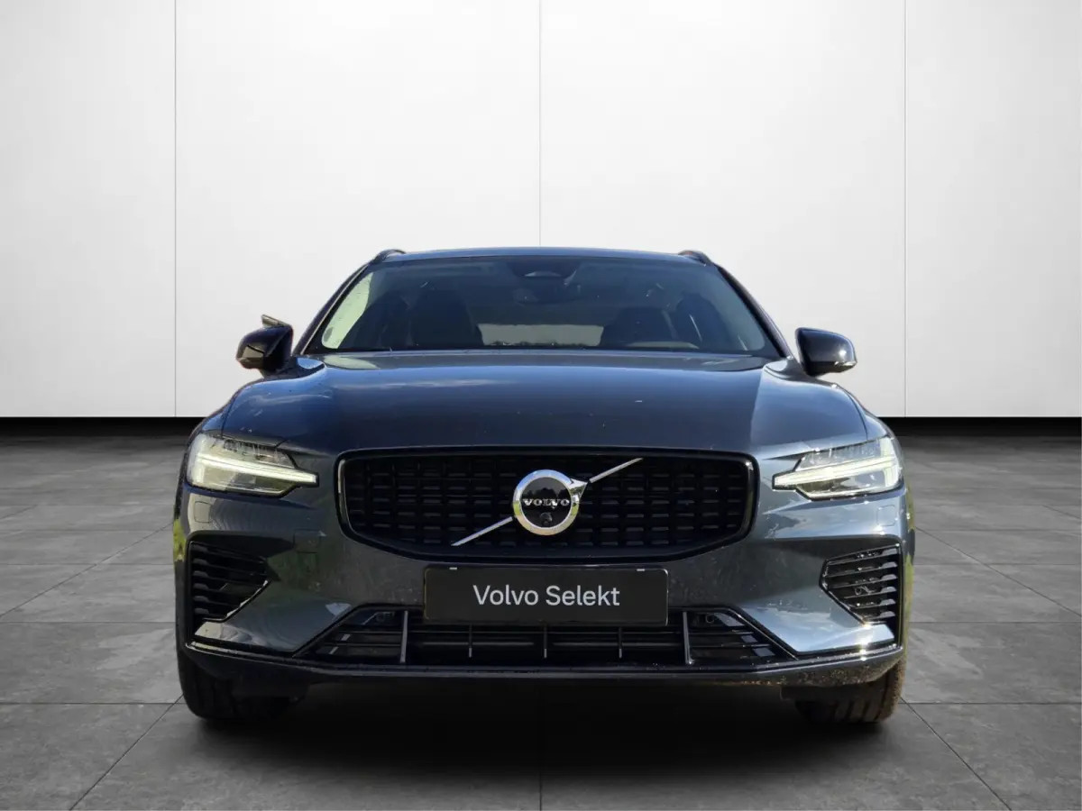 2.0 T6 Plug-in hybrid AWD Plus Dark | Trekhaak | 360 Camera | Harman/Kardon | Pano | Memory
